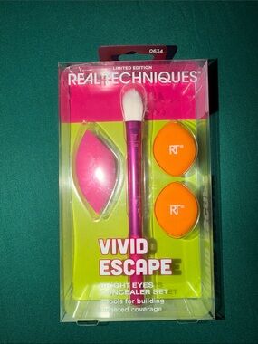 Real Techniques Vivid Escape Concealer Set - Pink & Orange